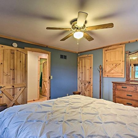 Cozy Amish Country Cabin On Shipshewana Lake! Eksteriør bilde